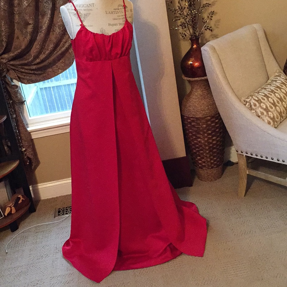 Red Prom dress
